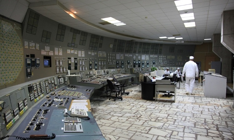 The control room of the Chernobyl power plant reactor 4 is open to the public!