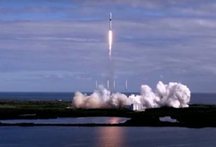 To connect the world, SpaceX has launched 60 new Starlink satellites