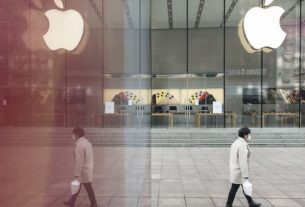 Most Apple Stores will reopen in May, according to Bloomberg