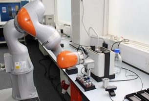 A new autonomous “chemist” robot created to support researchers