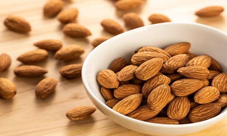 Consumption of 40 g of almonds a day could prevent heart attacks